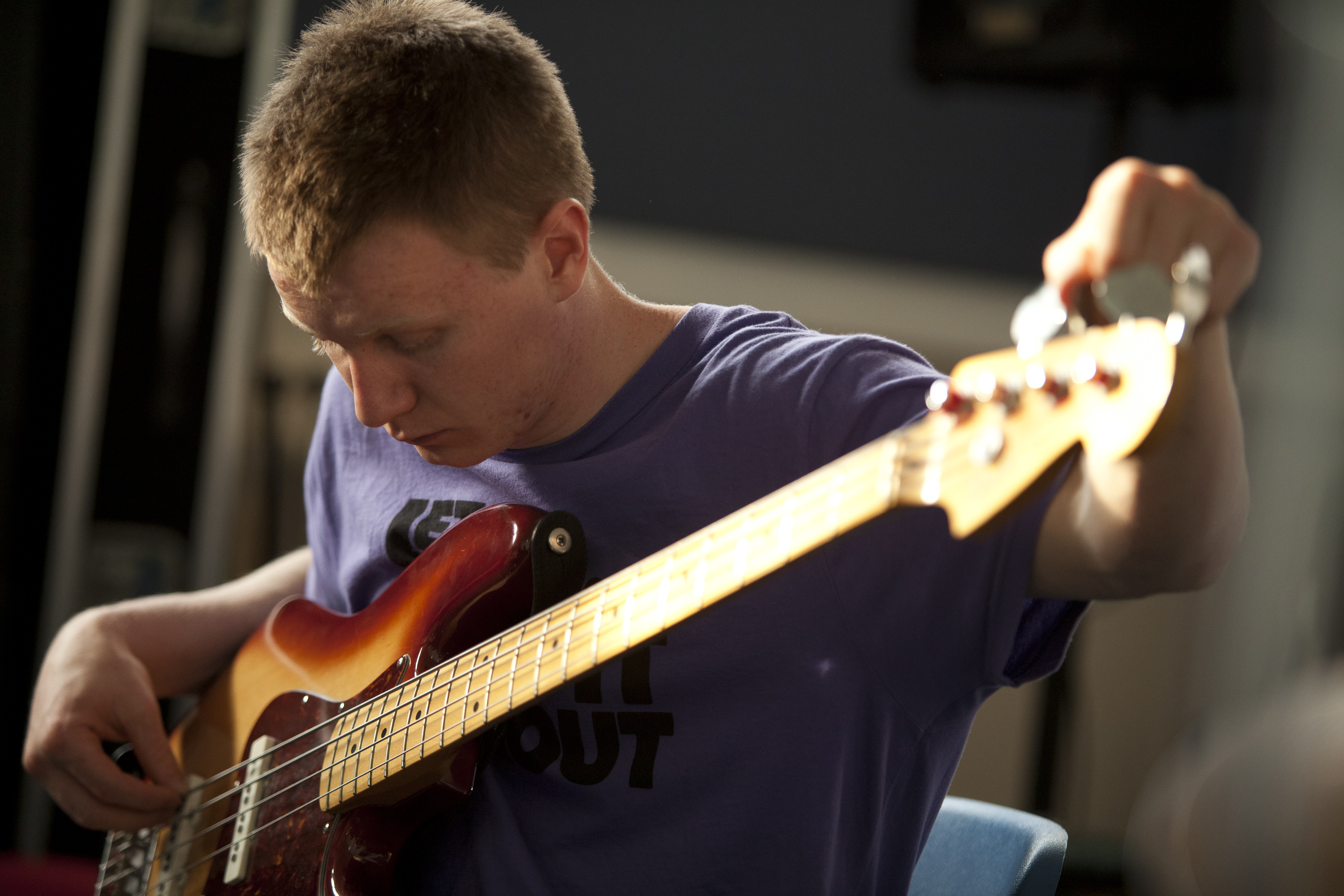 Learn to play the Bass Guitar Create Music